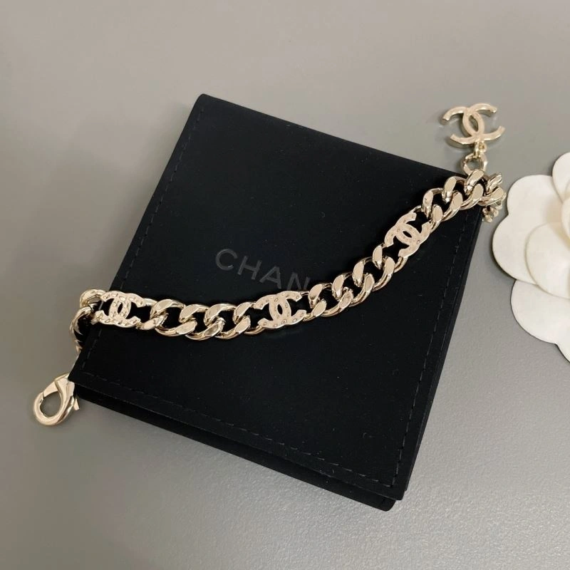 Chanel Bracelets Effortless 228384
