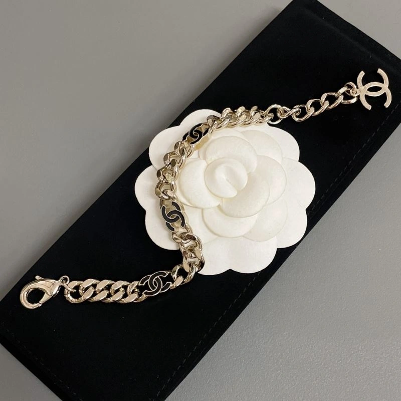 Chanel Bracelets Effortless 228384