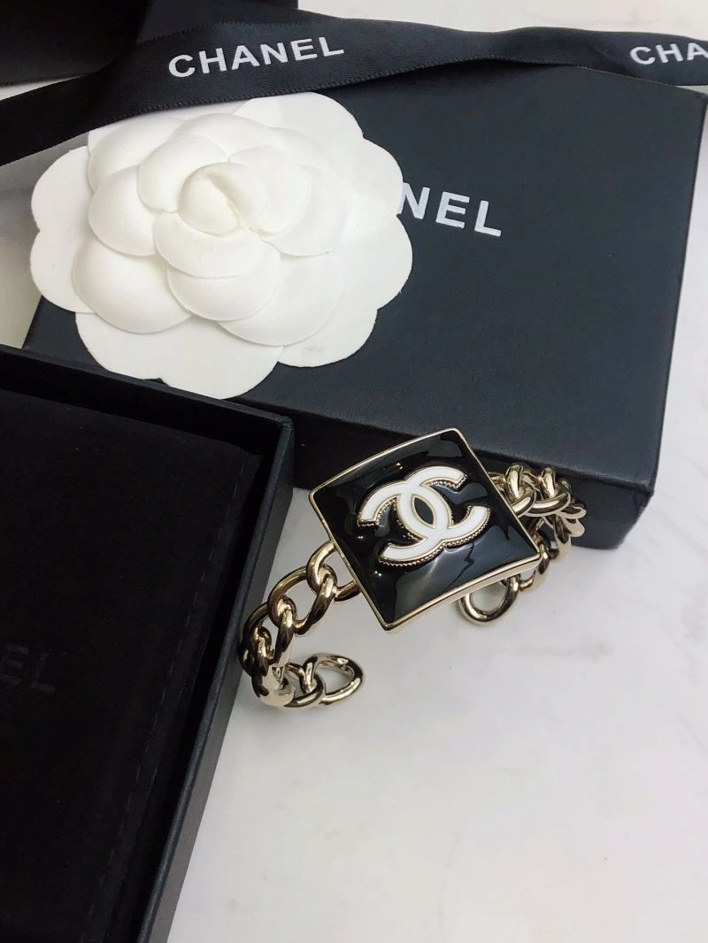 Breathable Chanel Bracelets 228419