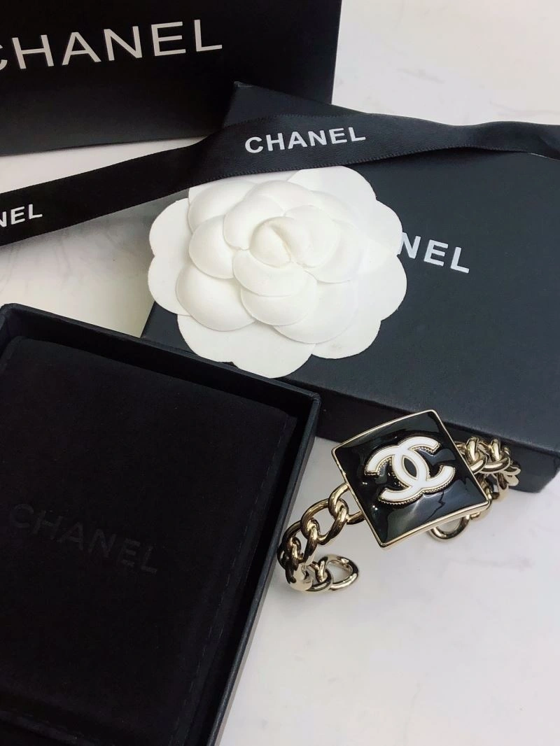 Breathable Chanel Bracelets 228419