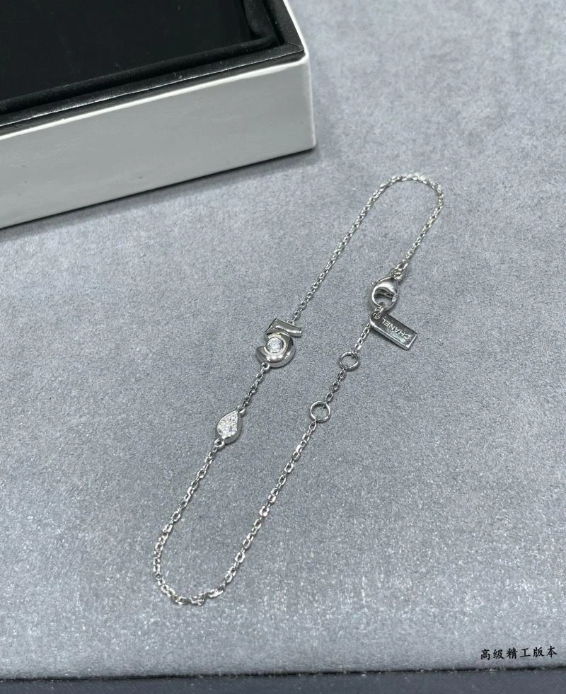 UrbanChic Chanel Bracelets 228409