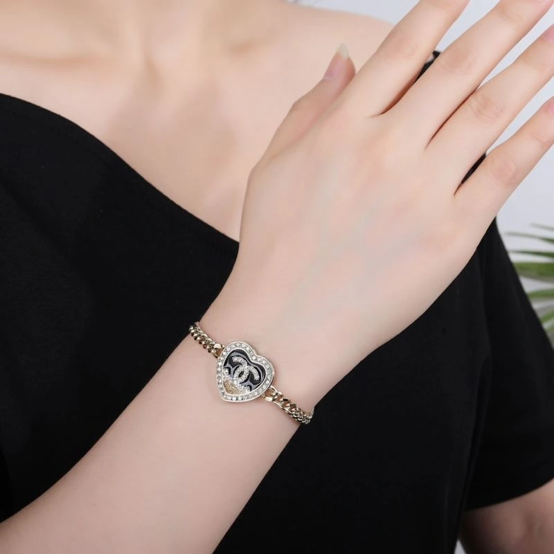 Chanel Bracelets Snug 228378