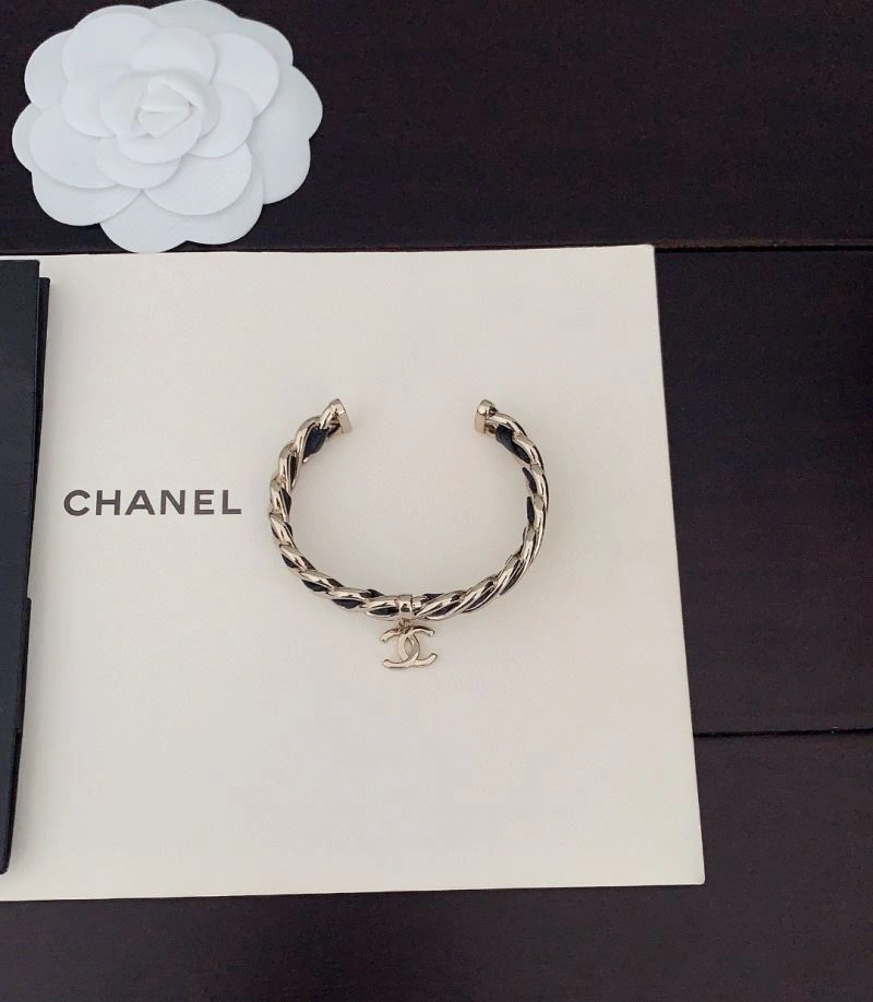 Chanel Bracelets Comfortable 228379