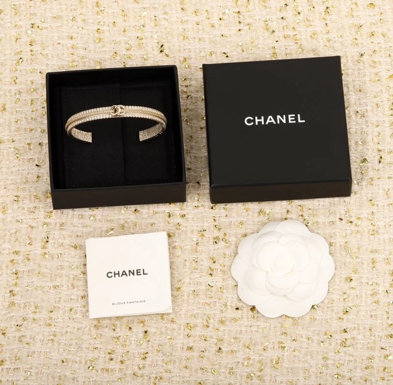 Chanel Bracelets Stretchable 228359
