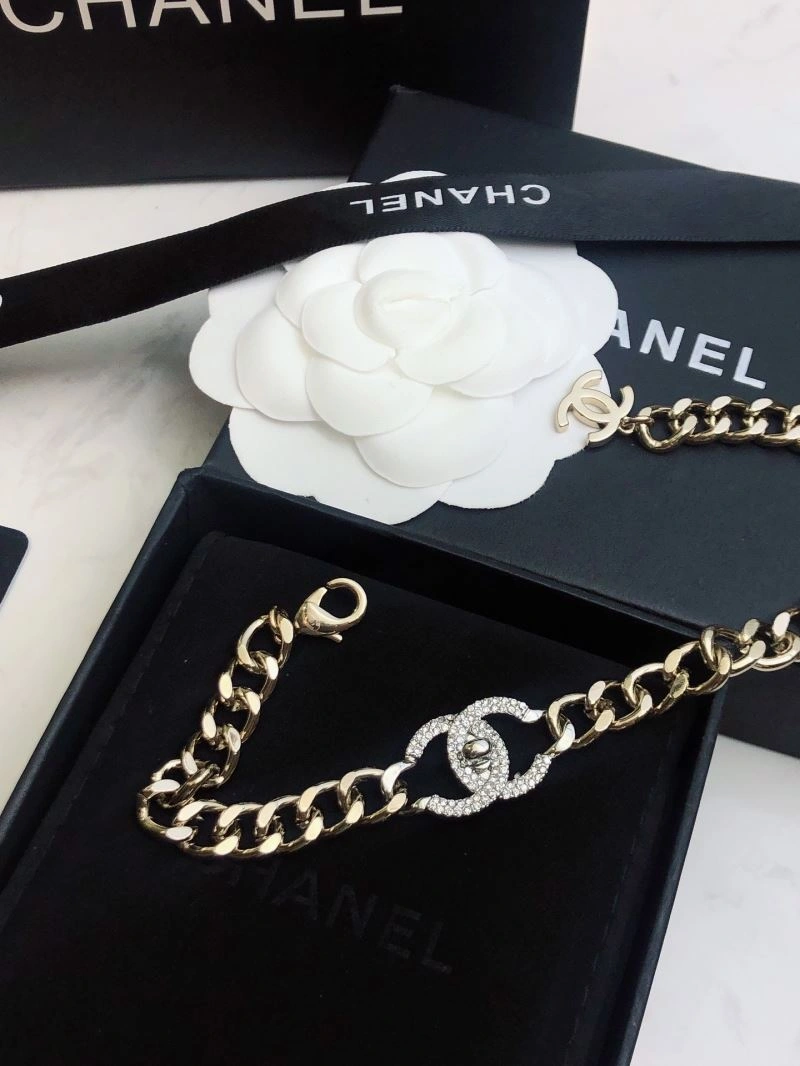 Chanel Bracelets Snug 228349