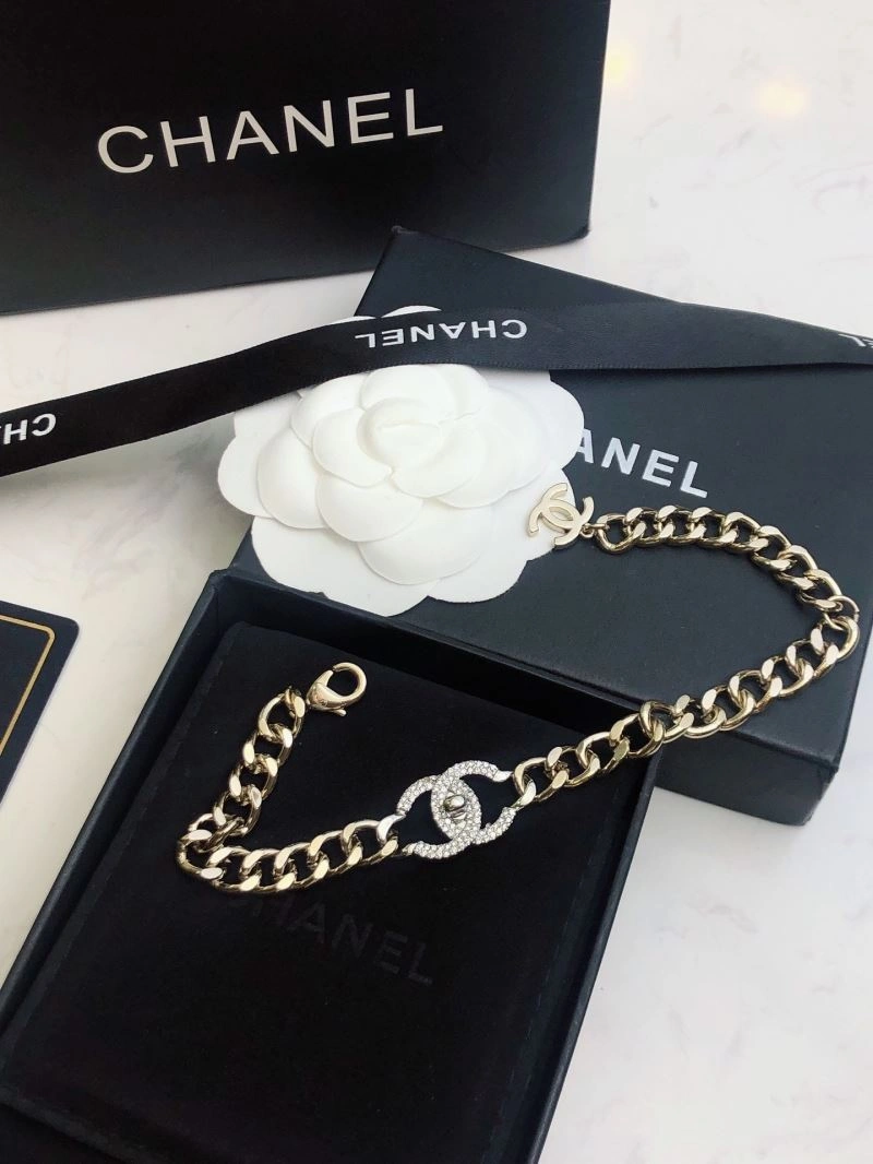 Chanel Bracelets Snug 228349