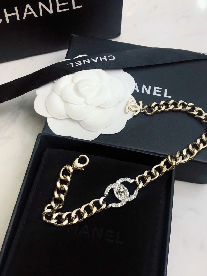 Chanel Bracelets Snug 228349