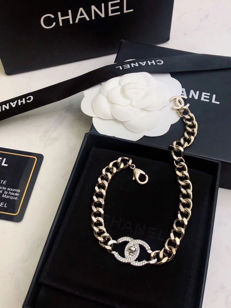Chanel Bracelets Snug 228349