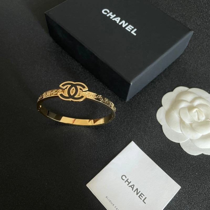 Chanel Bracelets FreshLook 228357