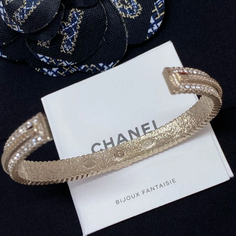 RelaxedFit Chanel Bracelets 226445