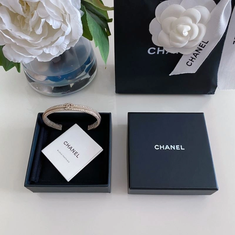 RelaxedFit Chanel Bracelets 226445