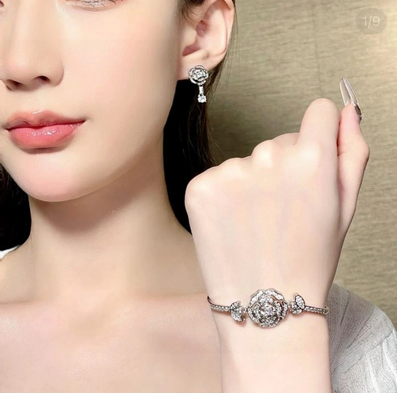 Neat Chanel Bracelets 226430