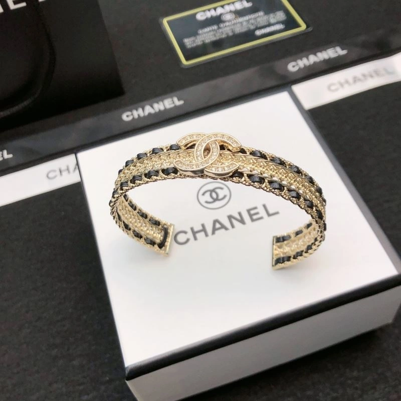 Snug Chanel Bracelets 226483