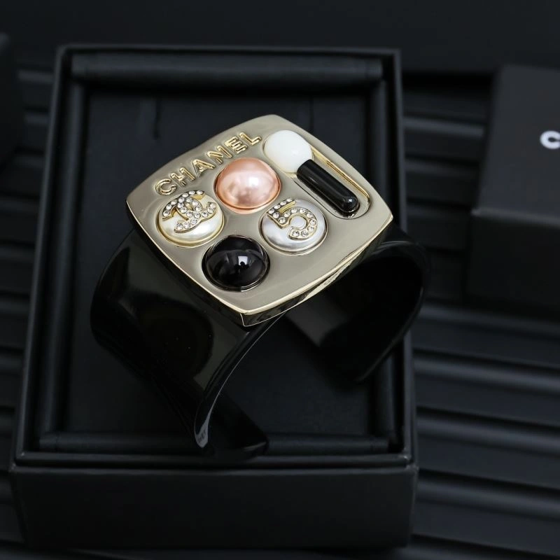 Chanel Bracelets Lightweight 226421