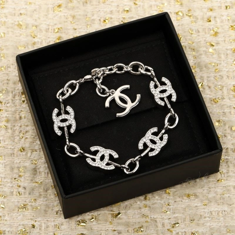 Comfortable Chanel Bracelets 225684