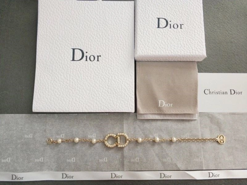 StreetReady Chanel Bracelets 225661