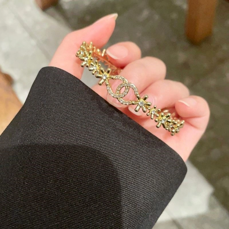 Chanel Bracelets Breathable 225648