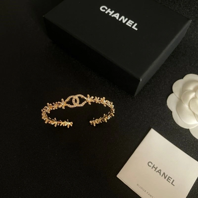 Chanel Bracelets Breathable 225648
