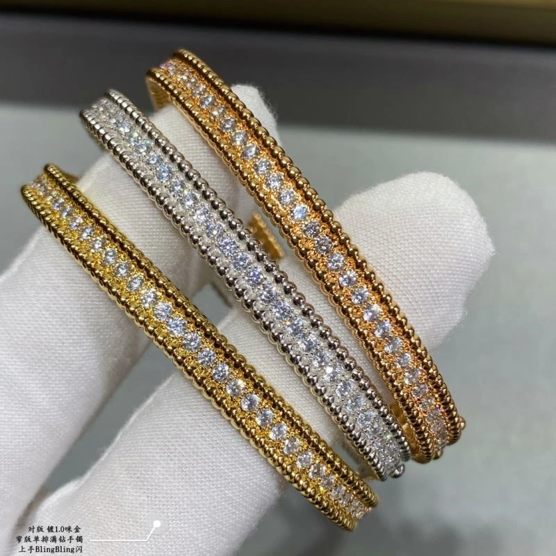 Chanel Bracelets Breathable 225654