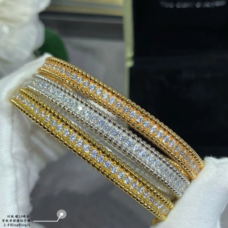 Chanel Bracelets Breathable 225654