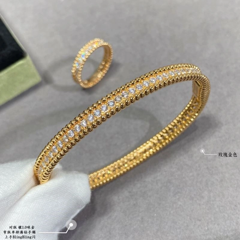 Chanel Bracelets Breathable 225654