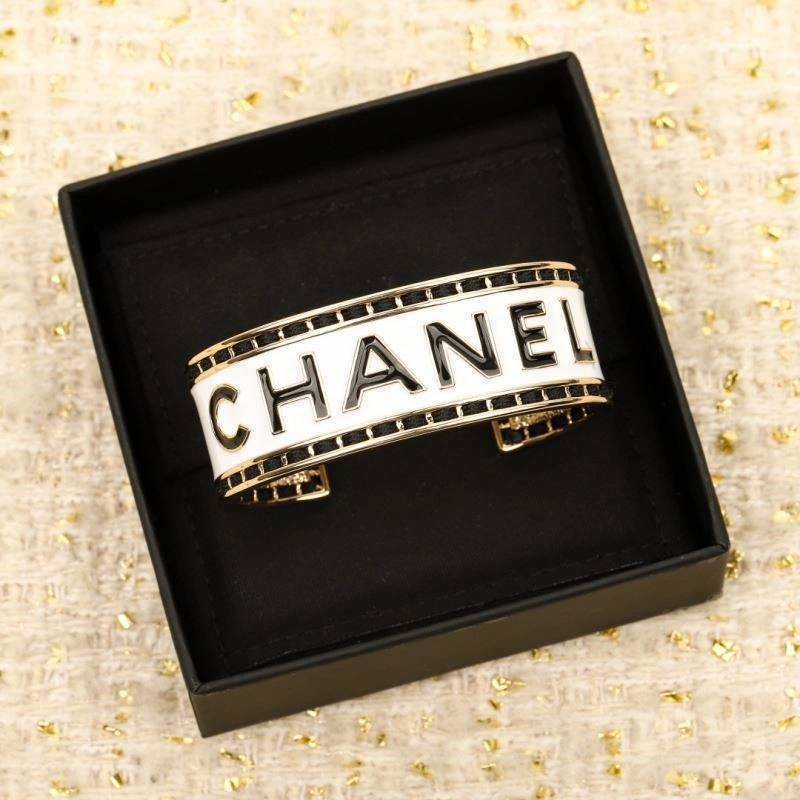 Breathable Chanel Bracelets 225655