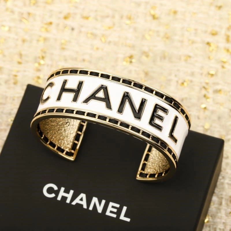 Breathable Chanel Bracelets 225655