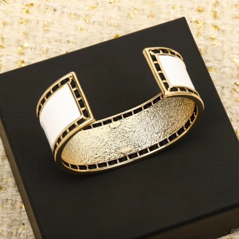 Breathable Chanel Bracelets 225655
