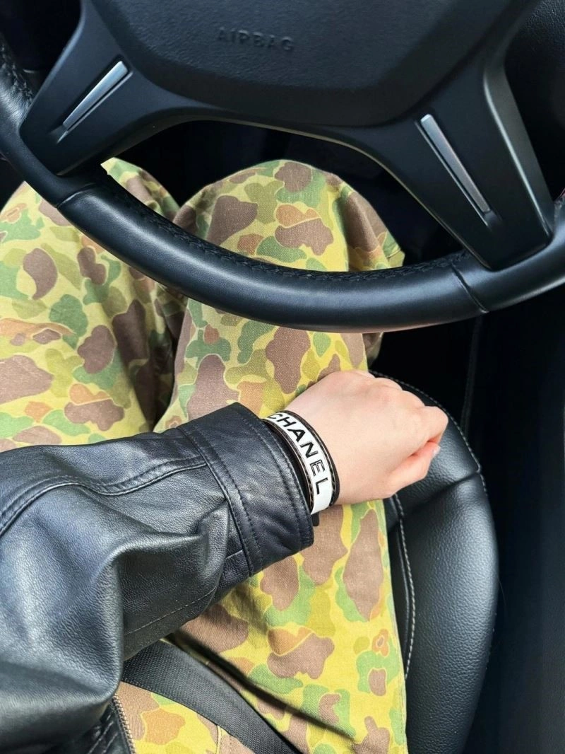 Breathable Chanel Bracelets 225655