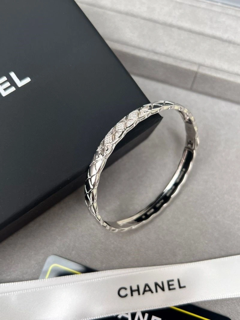 Chanel Bracelets Stylish 224500
