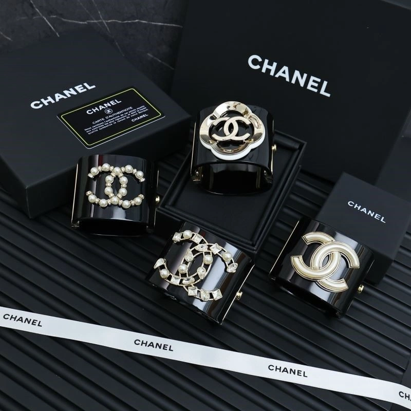 Chanel Bracelets Lightweight 224487