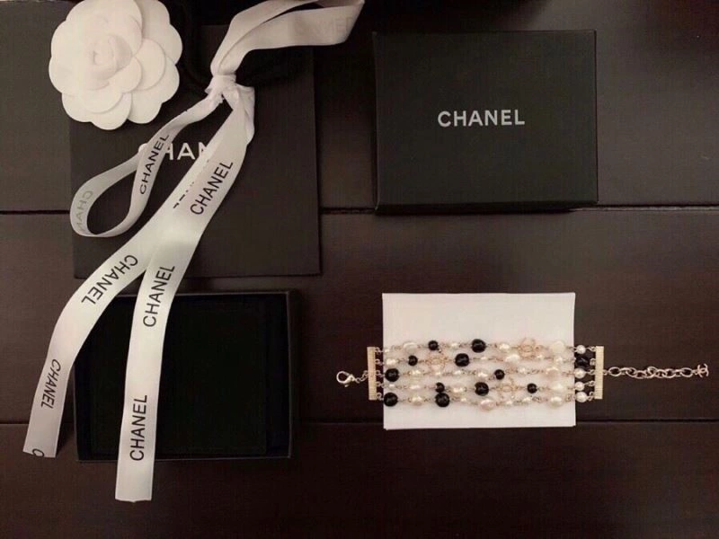UrbanChic Chanel Bracelets 224476