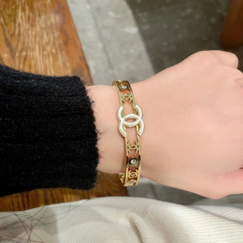 Chanel Bracelets Durable 224463