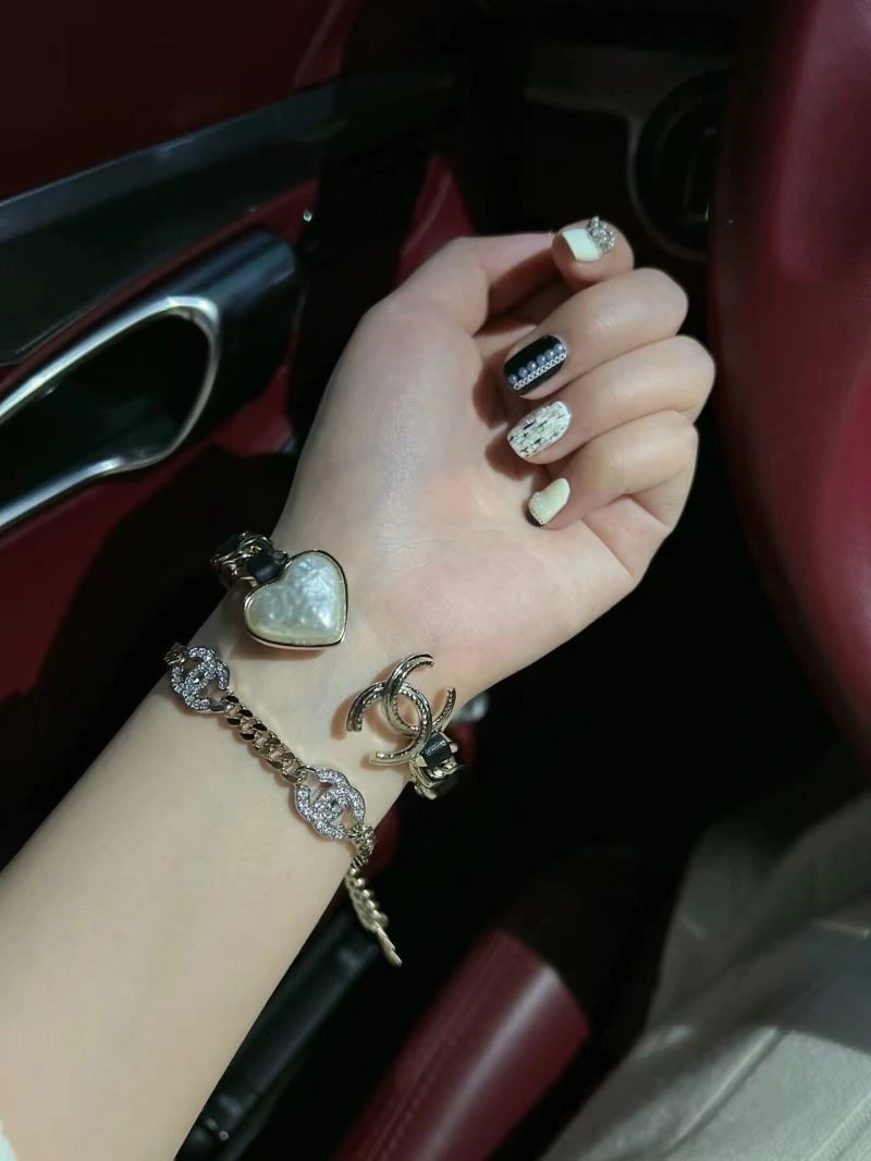 Chanel Bracelets Modern 224502