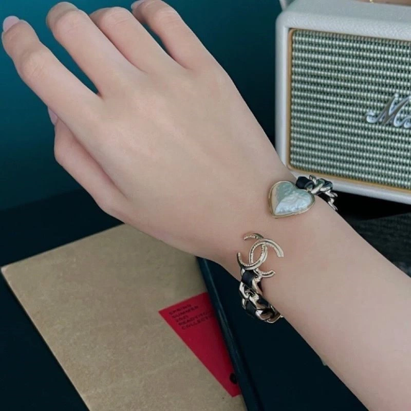 Chanel Bracelets Modern 224502