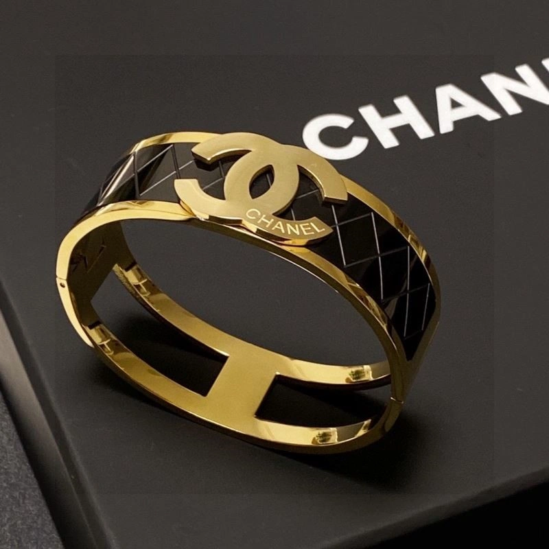Modern Chanel Bracelets 223373