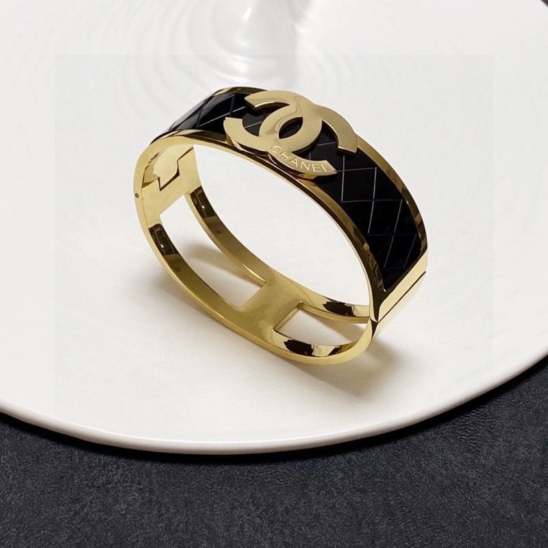 Modern Chanel Bracelets 223373