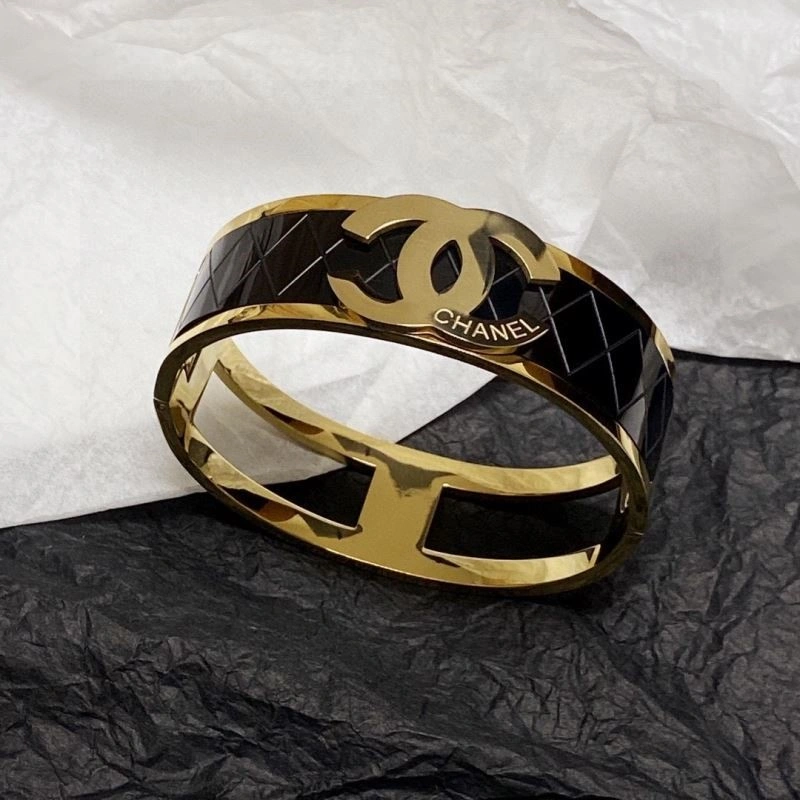 Modern Chanel Bracelets 223373