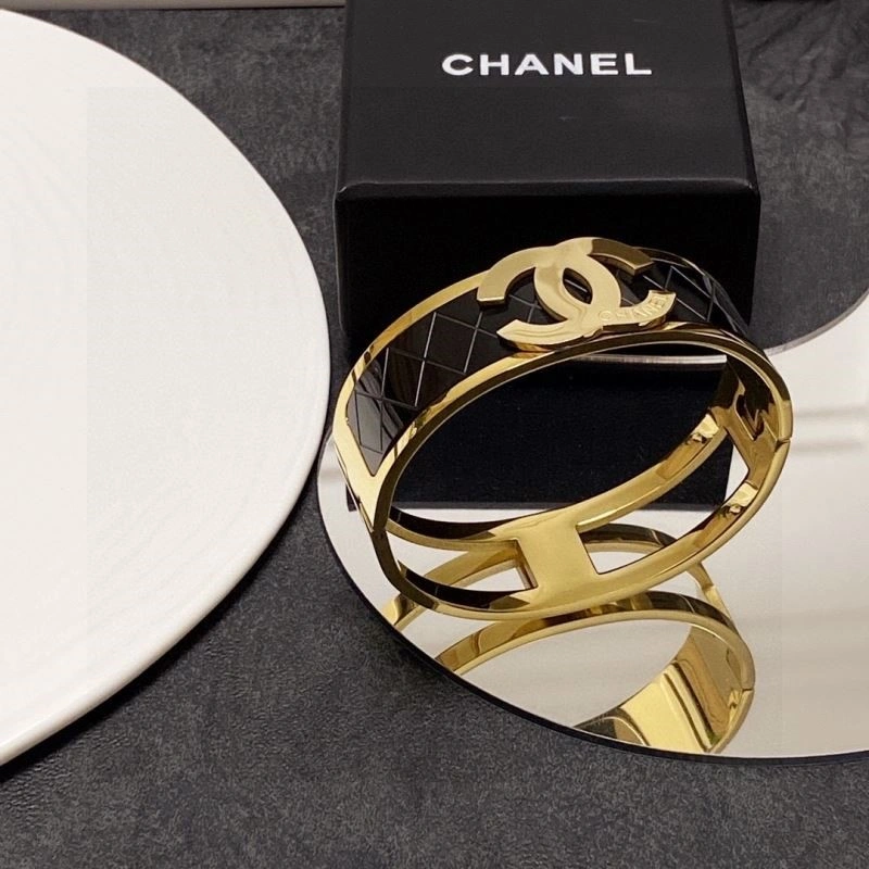 Modern Chanel Bracelets 223373
