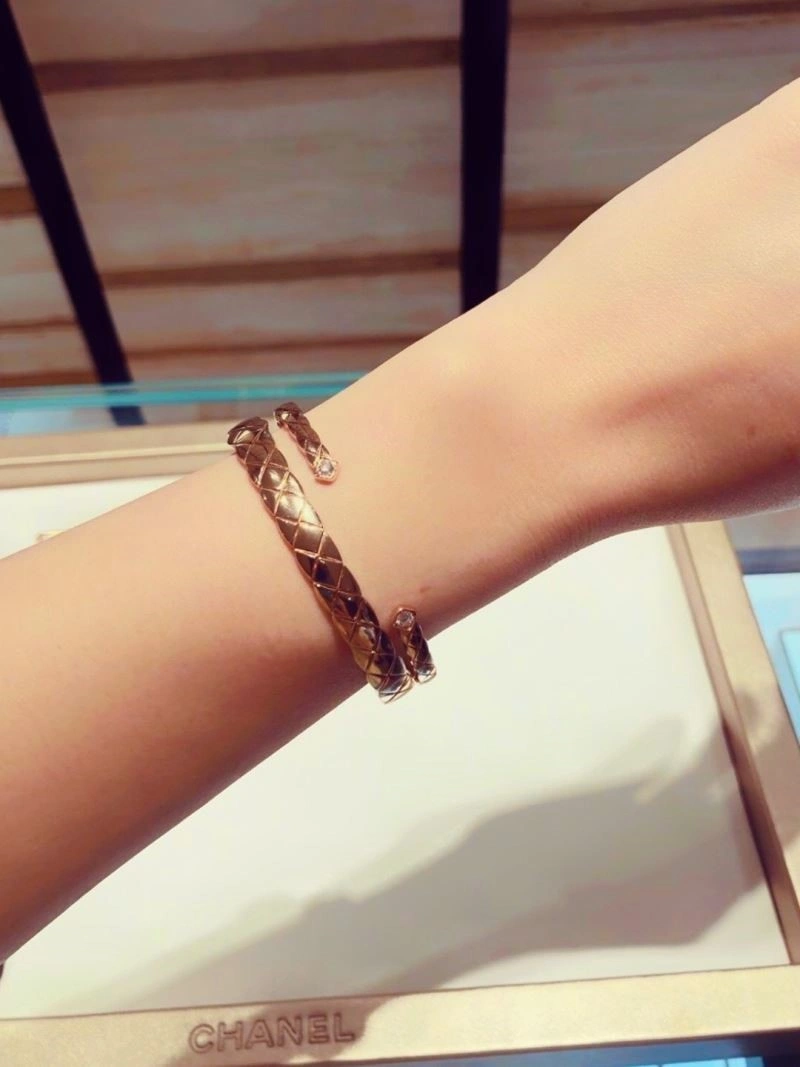 Casual Chanel Bracelets 223225