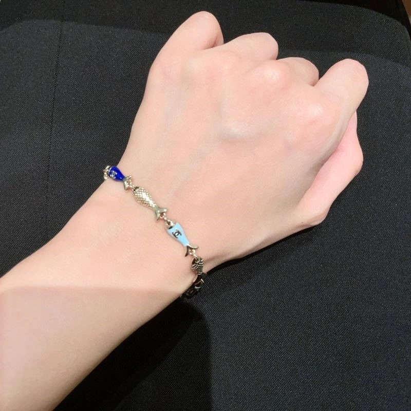 Chanel Bracelets Compact 223221