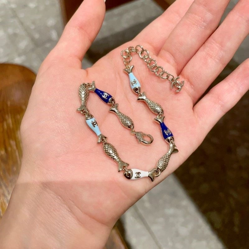 Chanel Bracelets Compact 223221