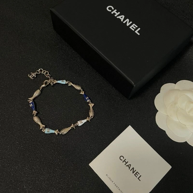 Chanel Bracelets Compact 223221