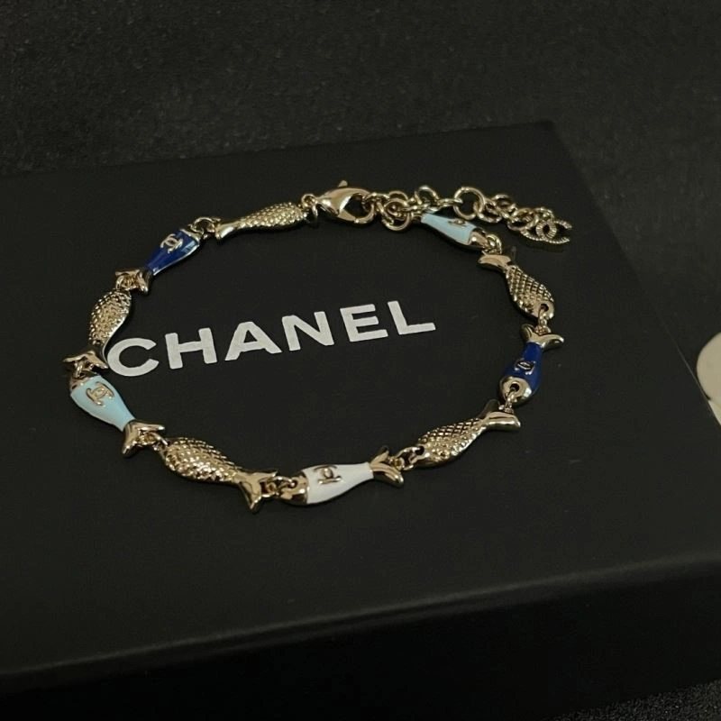Chanel Bracelets Compact 223221