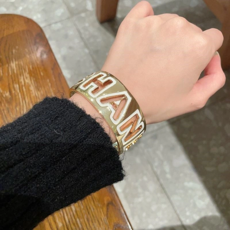 Flexible Chanel Bracelets 223212
