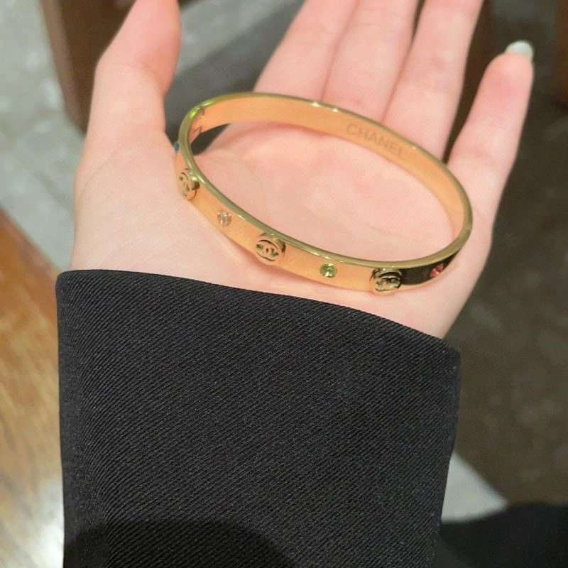 Casual Chanel Bracelets 223207