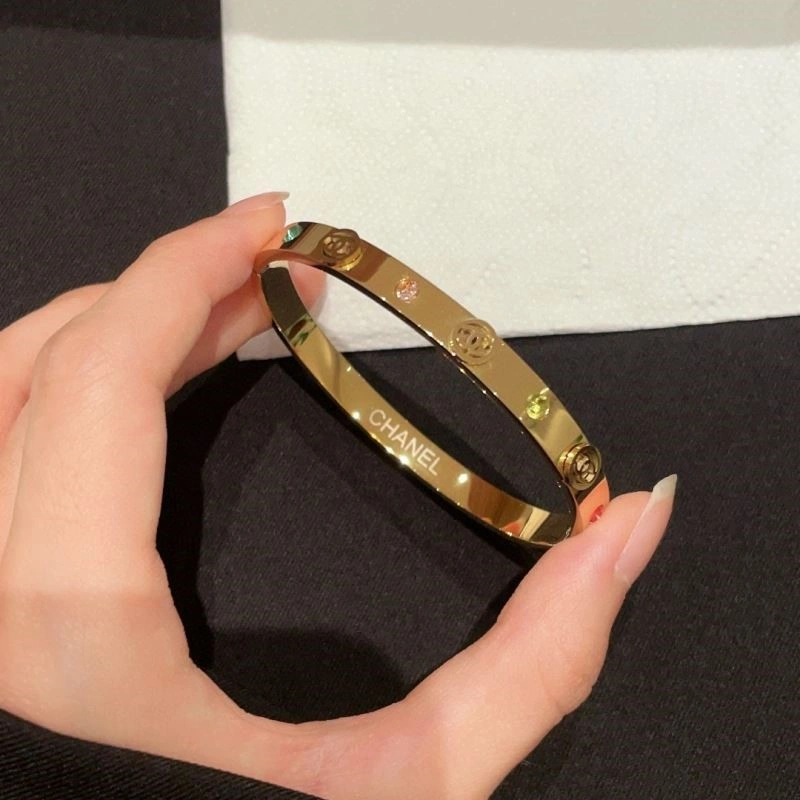 Casual Chanel Bracelets 223207