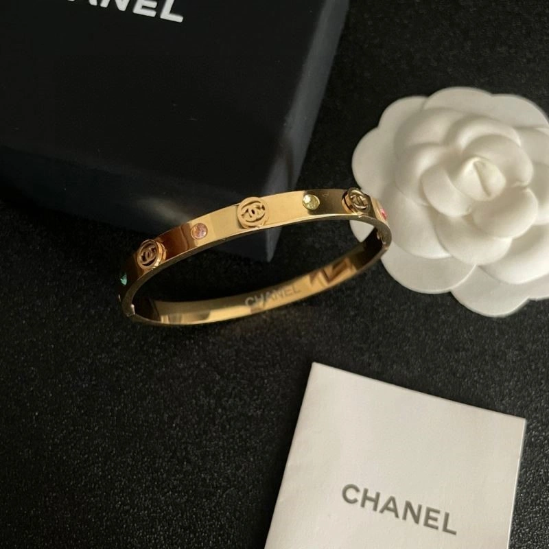 Casual Chanel Bracelets 223207
