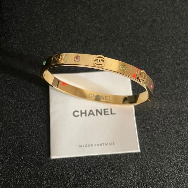 Casual Chanel Bracelets 223207