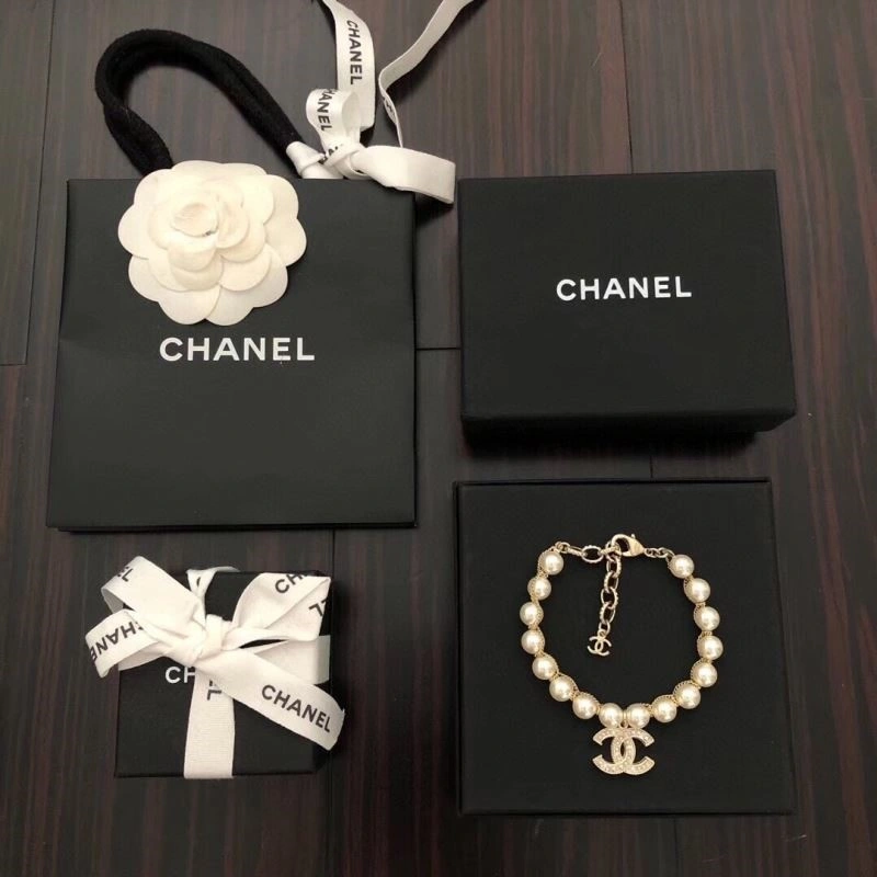 Resilient Chanel Bracelets 223198